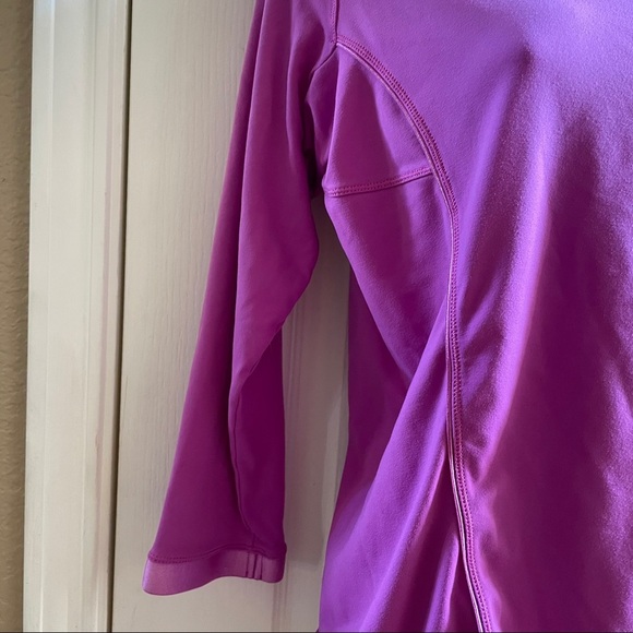 Woman’s Nike activewear shirt sz med 8/10 fitdry - Picture 5 of 8